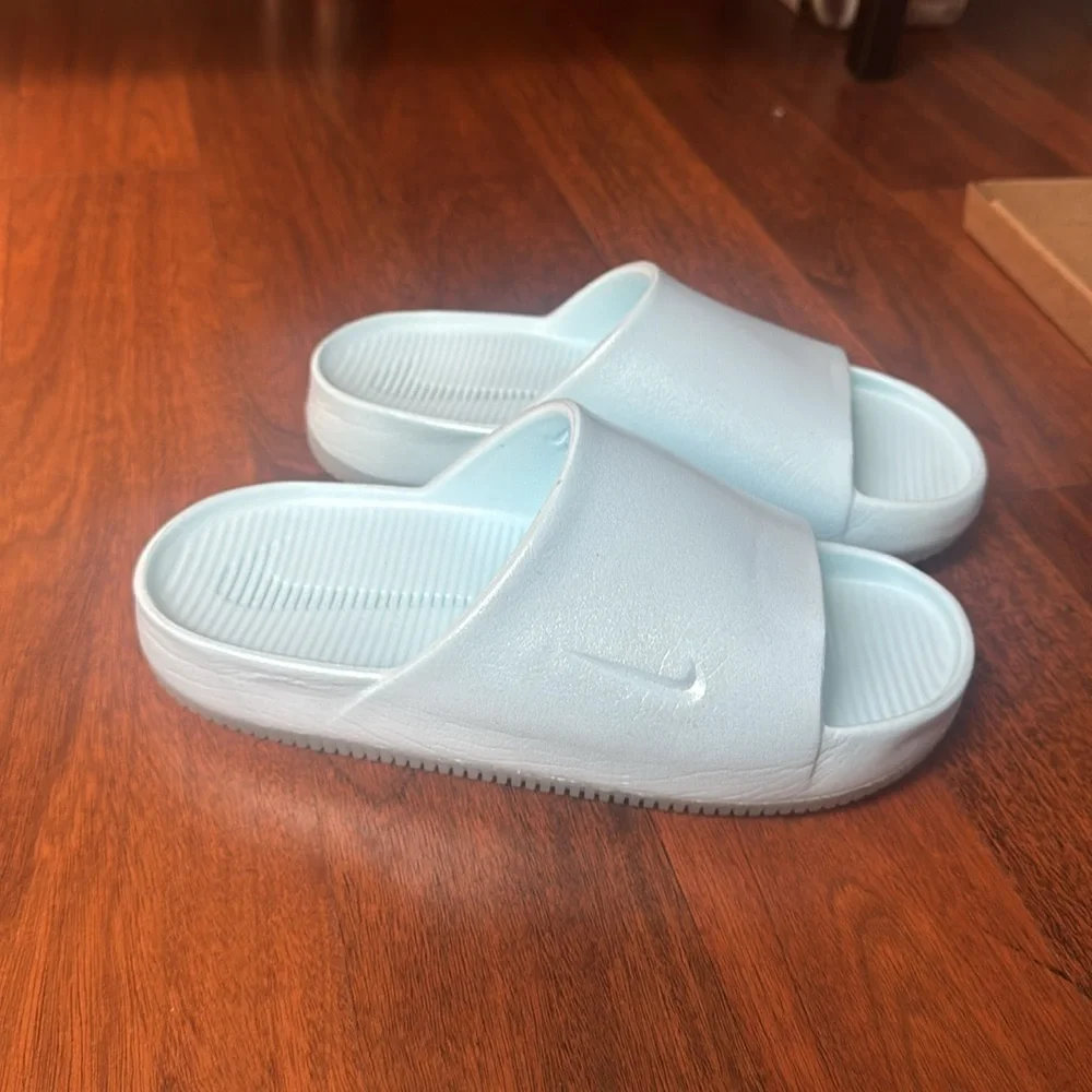 Nike Women’s Calm Slide - Picture 3 of 4